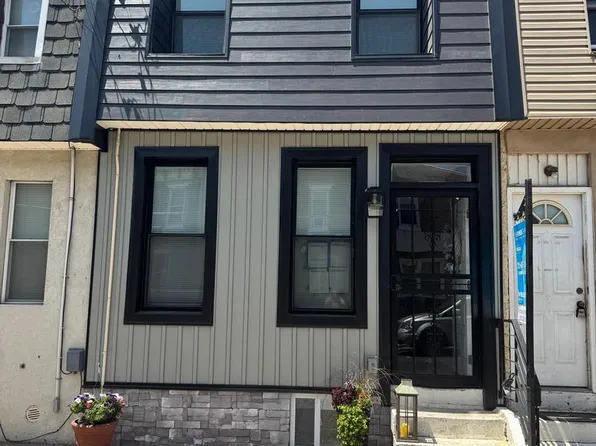 2620 Almond St, Philadelphia, PA 19125