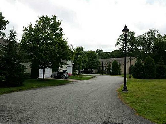 4th image of 23 W Glen Ln