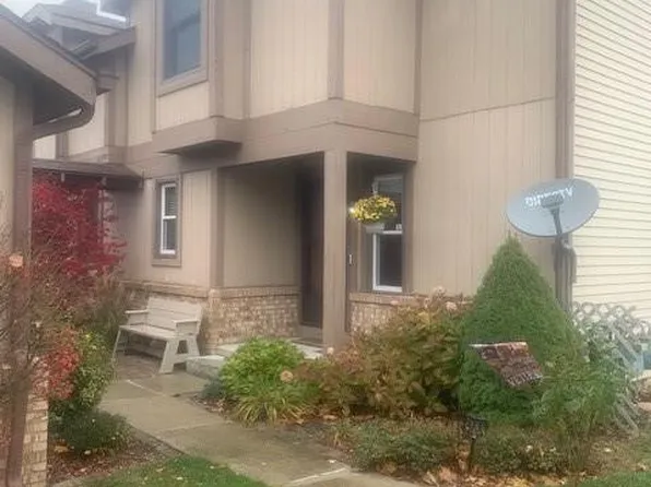 1008 Valley Grove Dr #1008, Maumee, OH 43537