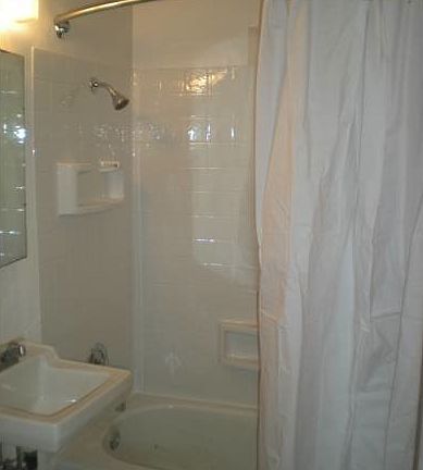 5th image of 4558 Boundary St