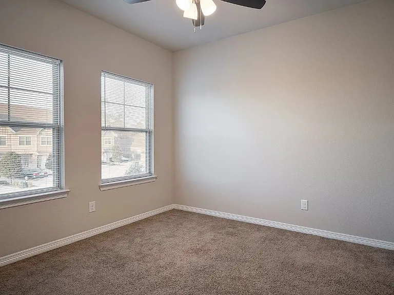2709 Vine Ct #2709 — Photo 23
