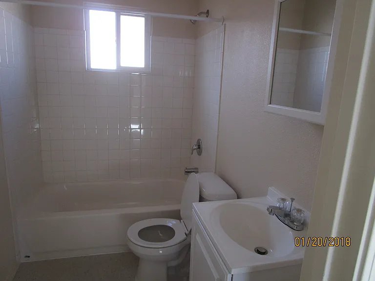 1020 Madeira Dr SE — Photo 7
