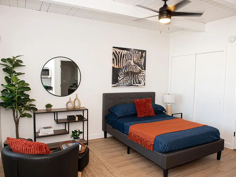 1150 Greenwood Ave #10 — Photo 1