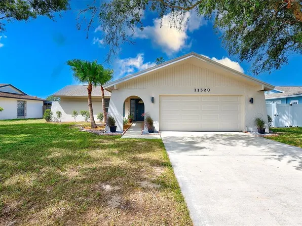 11300 Malaga Dr, Largo, FL 33774