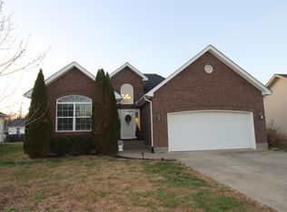 293 Madison Rae Blvd, Shepherdsville, KY 40165