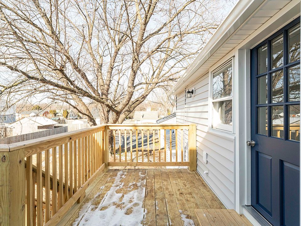 Private deck leading to the entry door