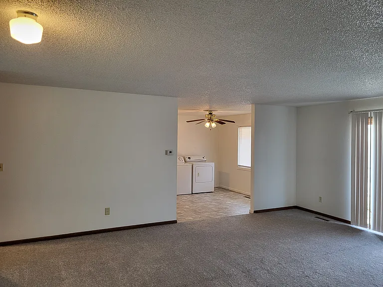 955 Boston Way — Photo 5