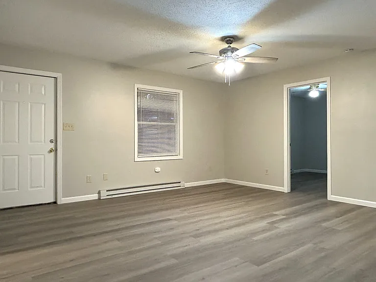 New River Farms - 4bd/2ba: Centrally Located! Pet Friendly! Call For Special Pricing! — Photo 4