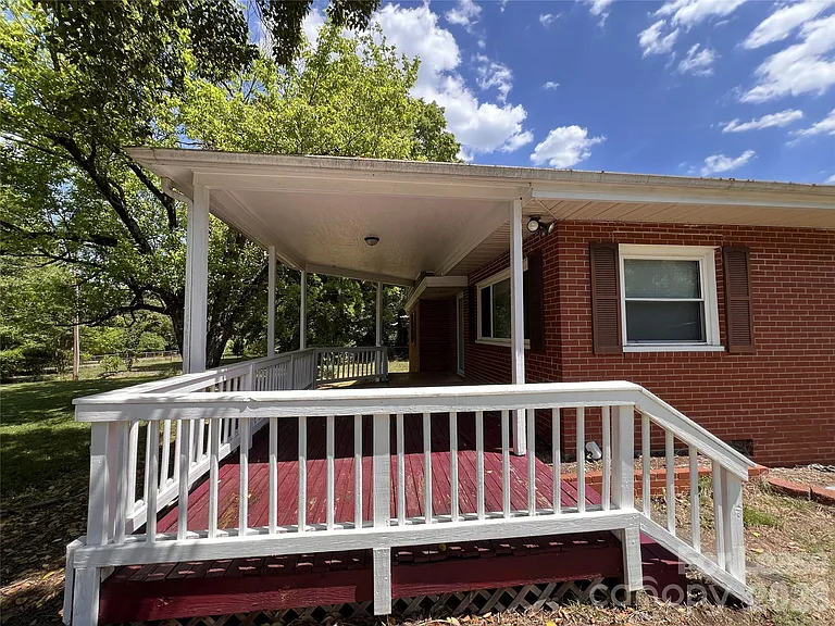 7077 Long Island Rd — Photo 18