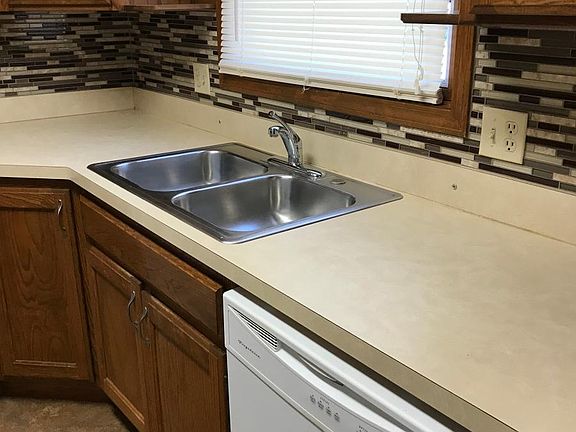 Very clean kitchen and appliances