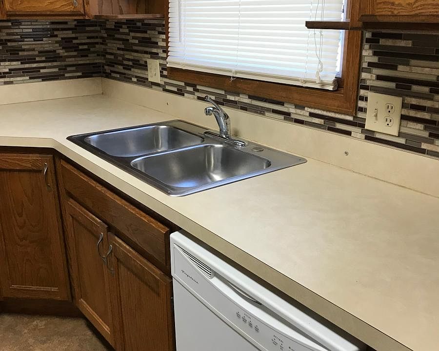Very clean kitchen and appliances