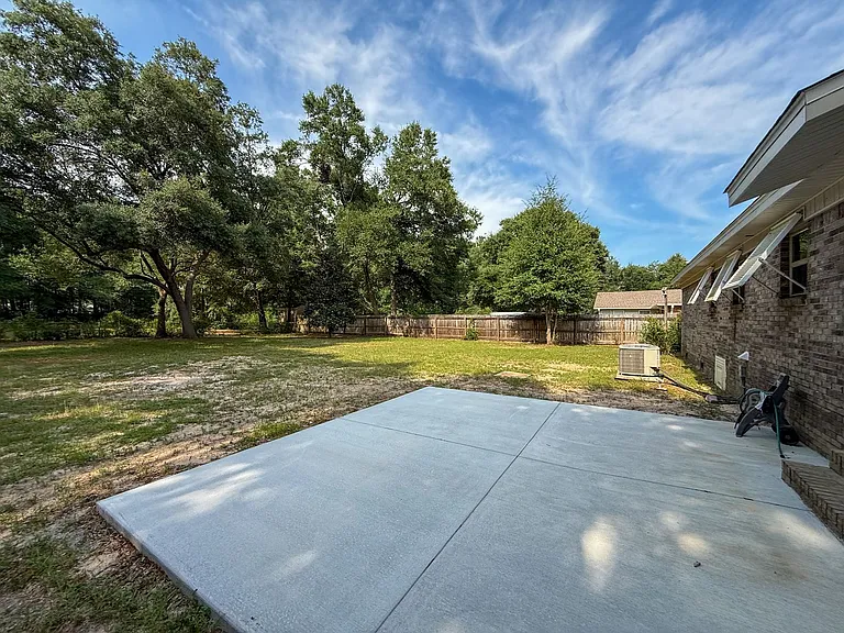7724 Rustling Pines Dr — Photo 15