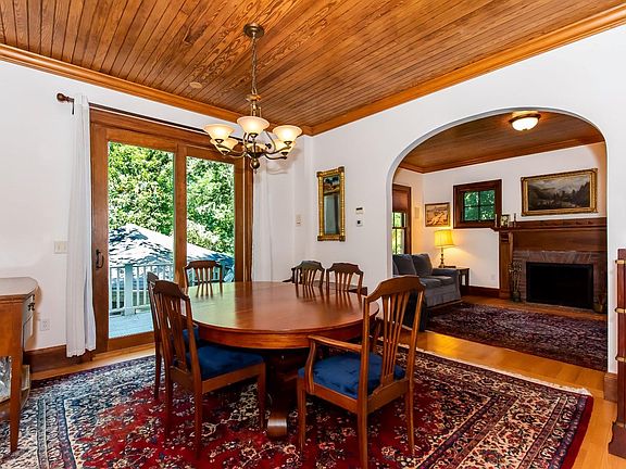 668 Middle St Portsmouth Nh 03801 Mls 4818405 Zillow