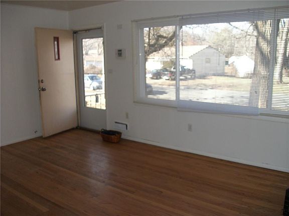 3rd image of 10717 Ewing Dr