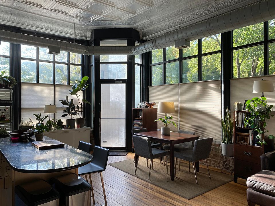 1st image of 2153 W Schiller St #1F