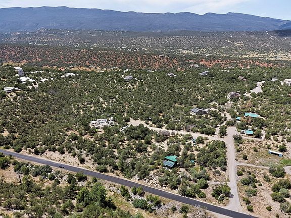 3rd image of 19 Mira Verde Ct