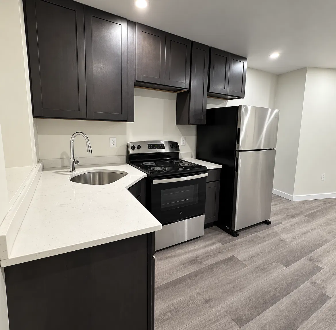 2 bed, $1,300 — Photo 1