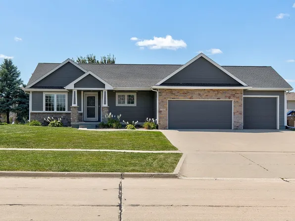 1104 NE Silkwood St, Grimes, IA 50111