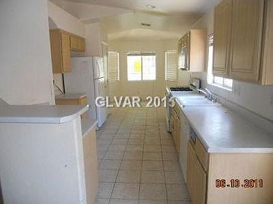 2nd image of 5011 Sapphire Light St