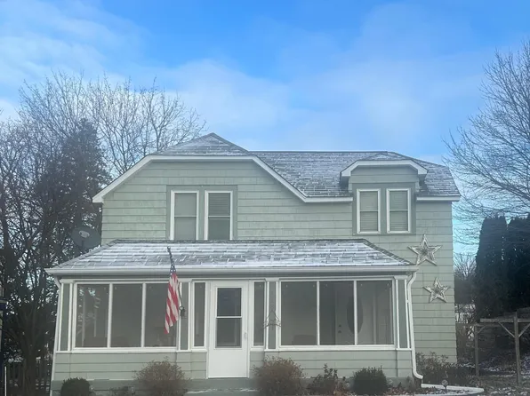 116 Pine St, Glenwood City, WI 54013