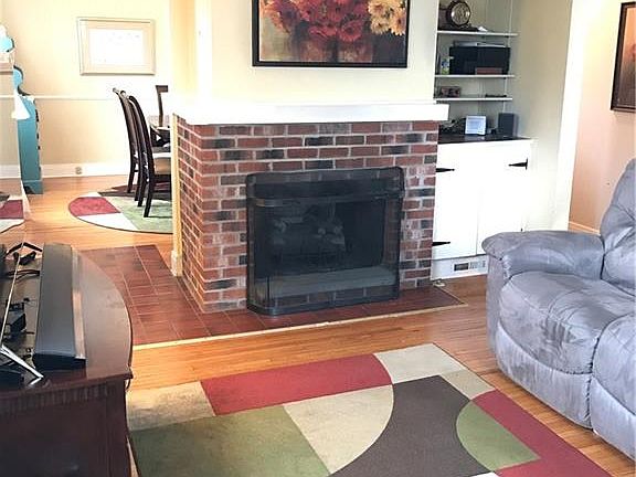 2nd image of 275 Highland Dr