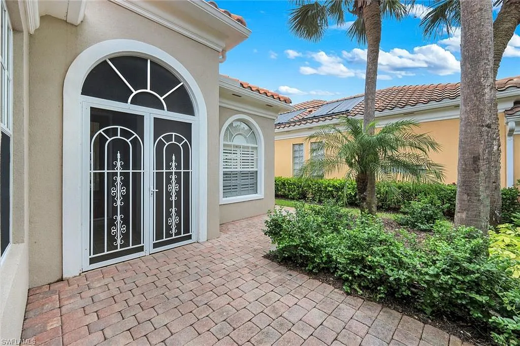 3 bed, 2.5 bath, 1983 sqft, $4,000 — Photo 3