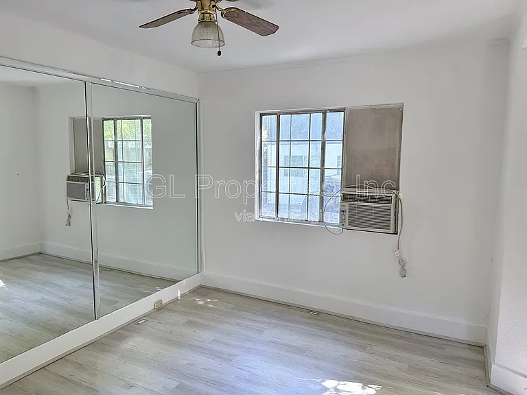 358 N San Vicente Blvd — Photo 20