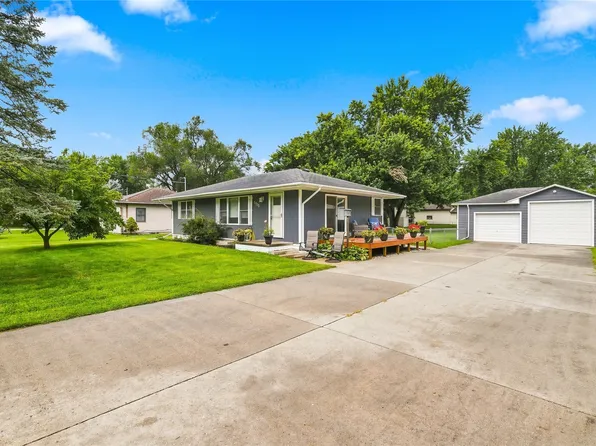 5355 NW 63rd Pl, Johnston, IA 50131