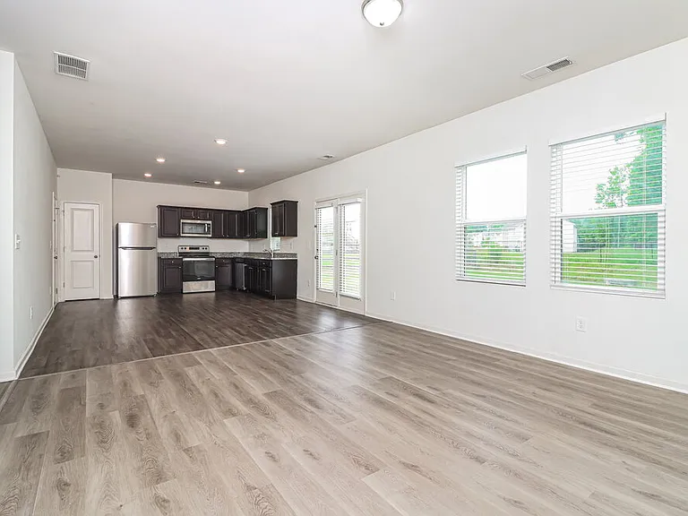44 Meriwether Ln — Photo 5