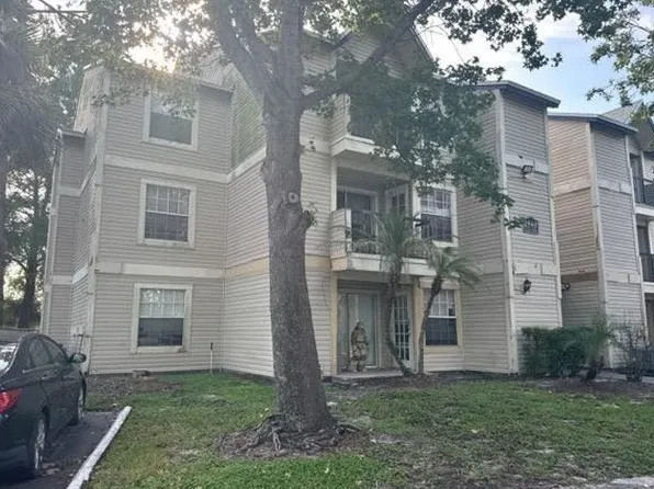 1948 Lake Atriums Cir APT 132, Orlando, FL 32839