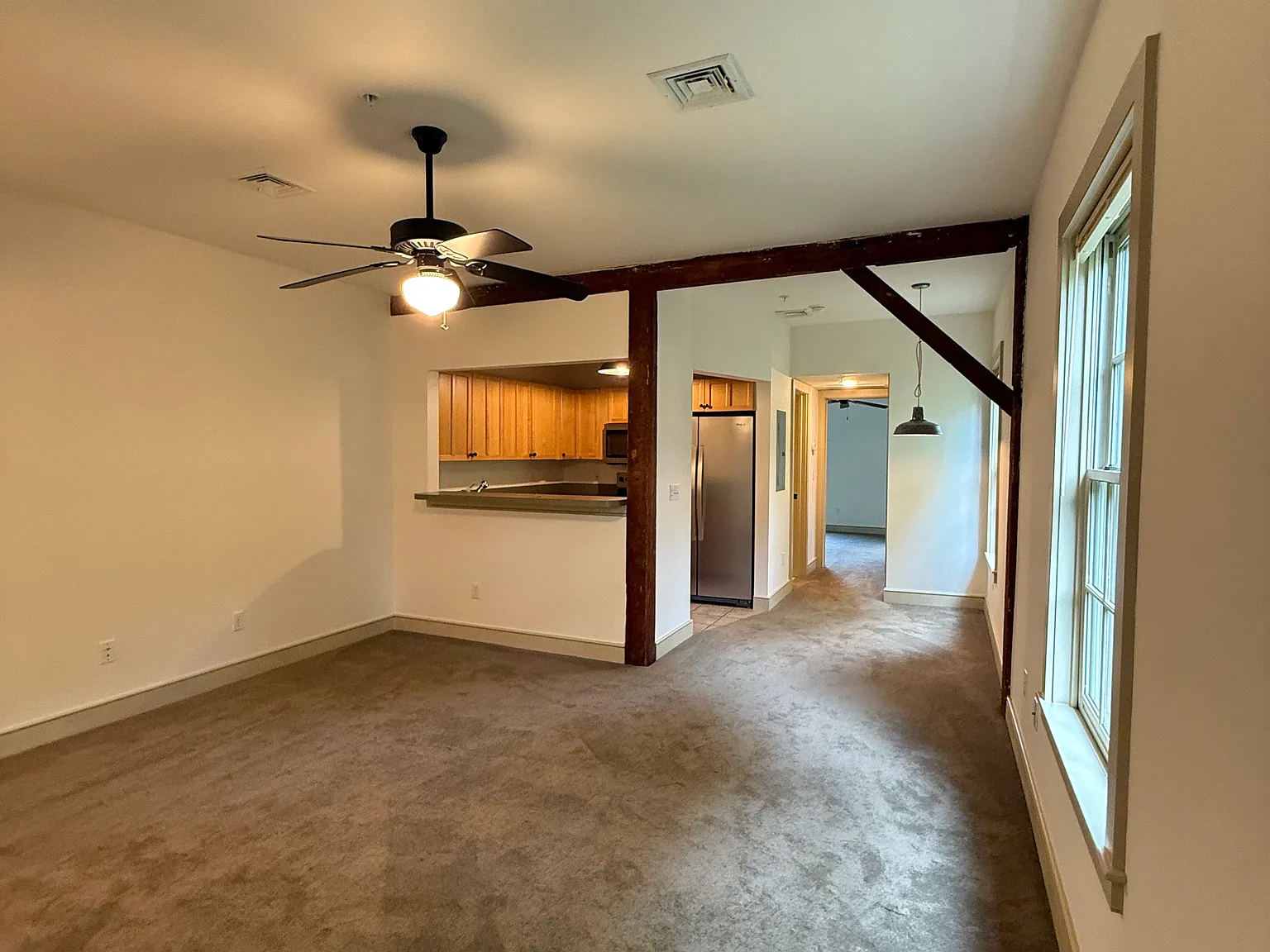 2 bed, 750 sqft, $2,200 — Photo 2