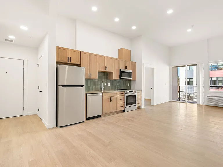 2508 SE 32nd Ave — Photo 46