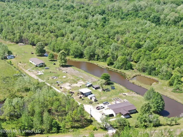 951 Mount Zion Rd, Byhalia, MS 38611