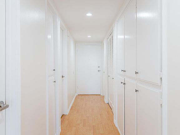 2nd image of 331 W Wilson Ave Unit 303