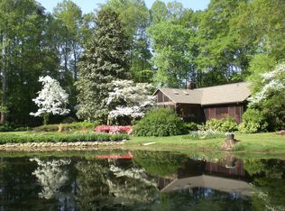 639 Lees Lake Rd, Fayetteville, GA 30214