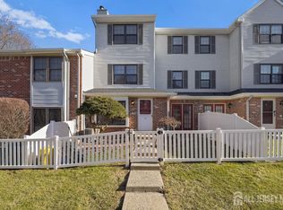 19 Covington Ct, East Brunswick, NJ 08816