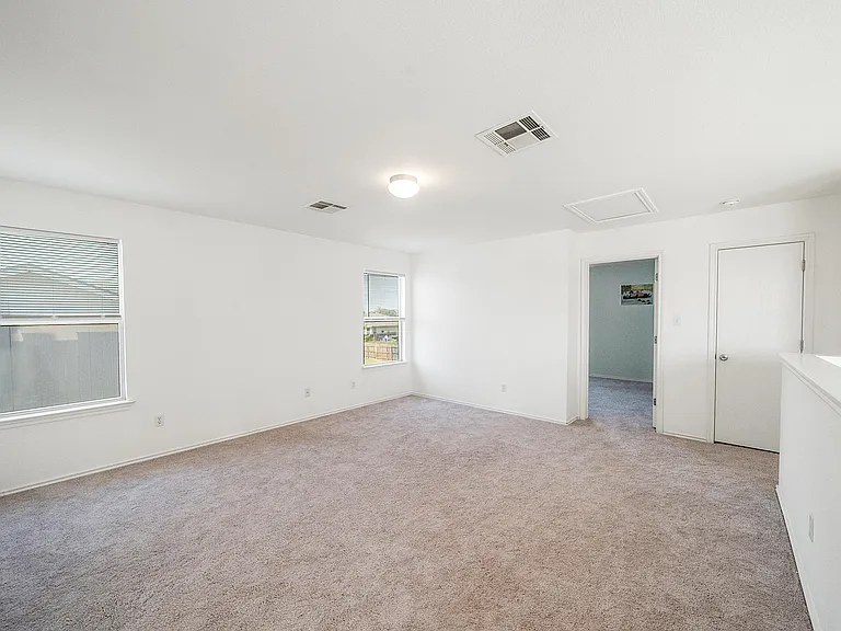 314 Phillips St — Photo 23