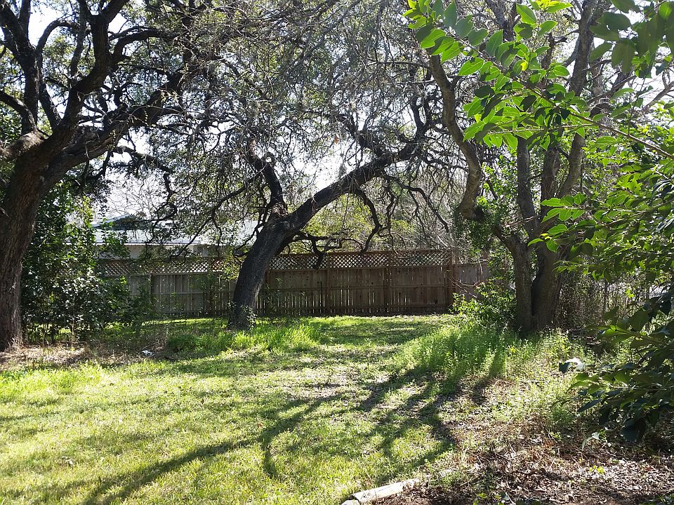 looking E along front of lot