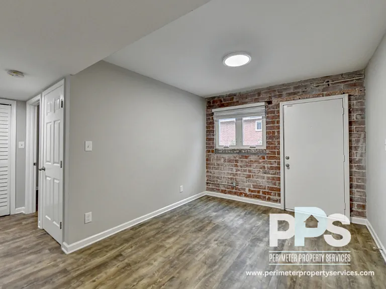 221 Lampkin St NE #8 — Photo 15