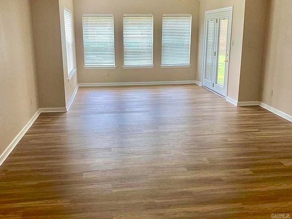 2nd image of 208 Southridge Ln APT A1