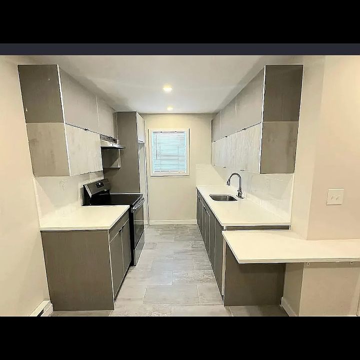 1st image of 307 Littleton Ave APT 3A