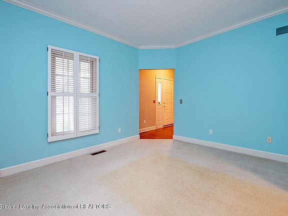 2nd image of 5490 Martinique Cir