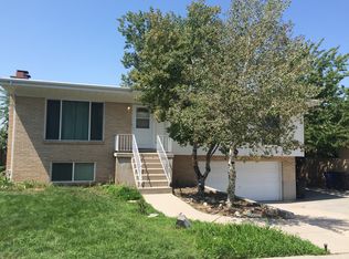 7104 S Ponderosa Dr, Cottonwood Heights, UT 84121