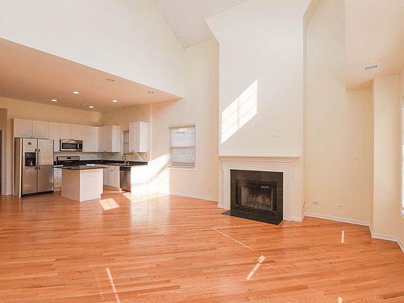 5th image of 1514 N Wood St #3N