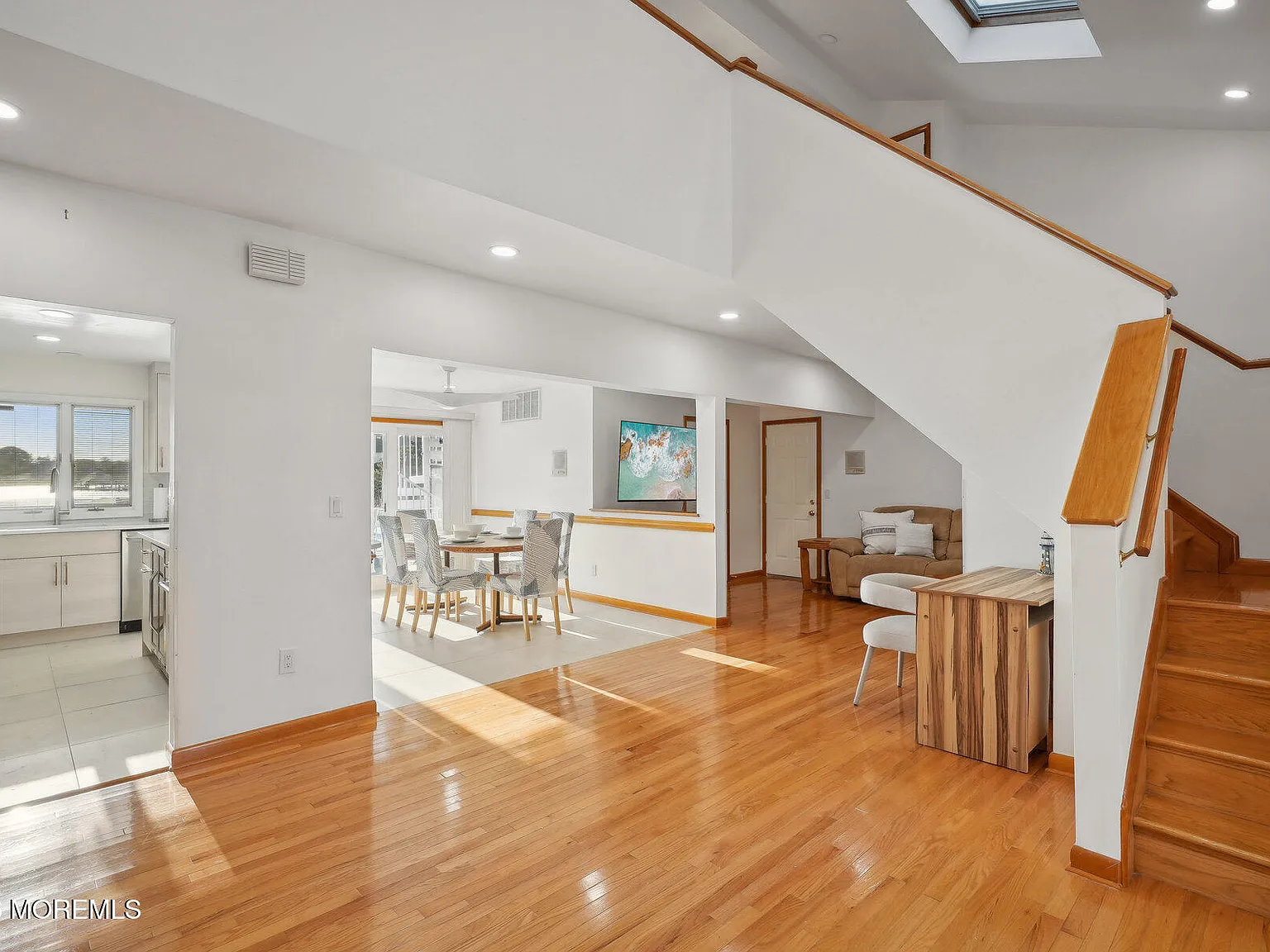 5 bed, 2209 sqft, $32,000 — Photo 3