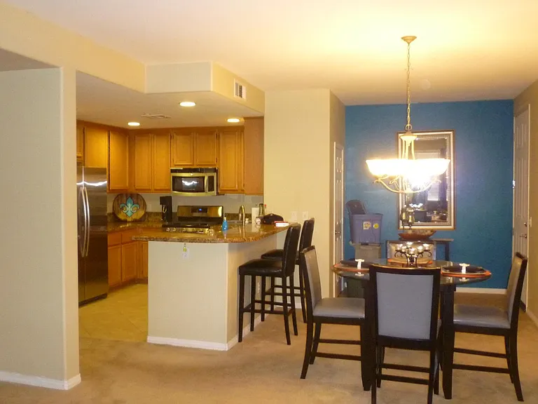 291 Riverdale Ct #124 — Photo 3