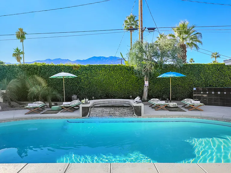 725 S Mountain View Dr — Photo 21