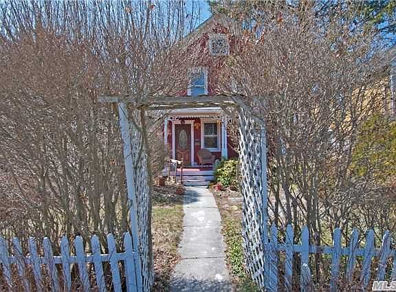 3rd image of 26 Wiggins Ave