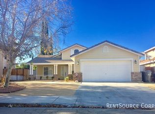 37051 Boxleaf Rd, Palmdale, CA 93550