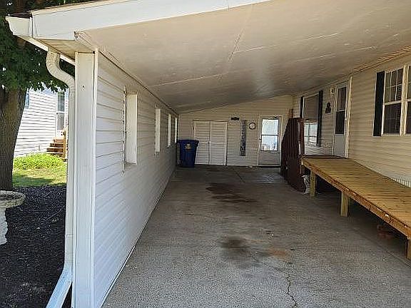 2nd image of 6036 Chestnut Trl
